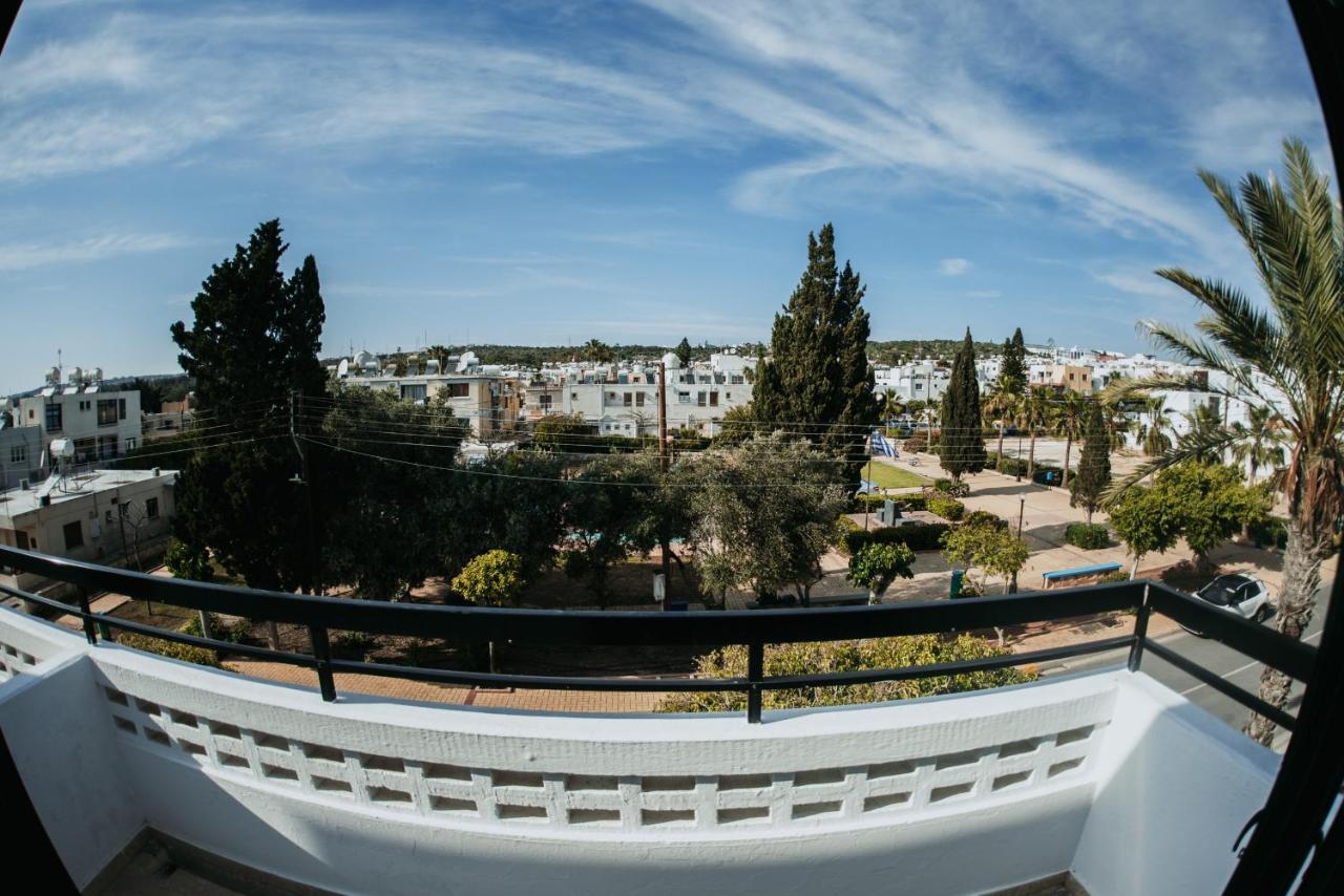 Ovis Hotel Apartments Ajía Nápa Kültér fotó