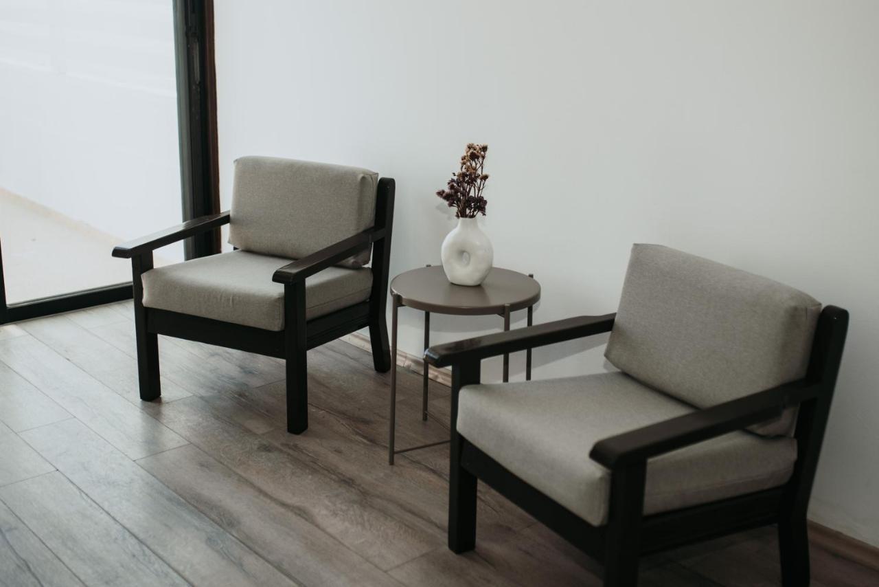 Ovis Hotel Apartments Ajía Nápa Kültér fotó