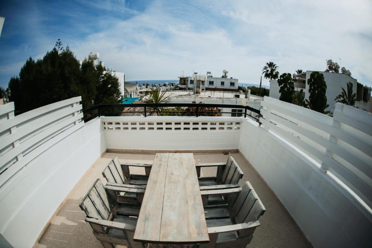 Ovis Hotel Apartments Ajía Nápa Kültér fotó