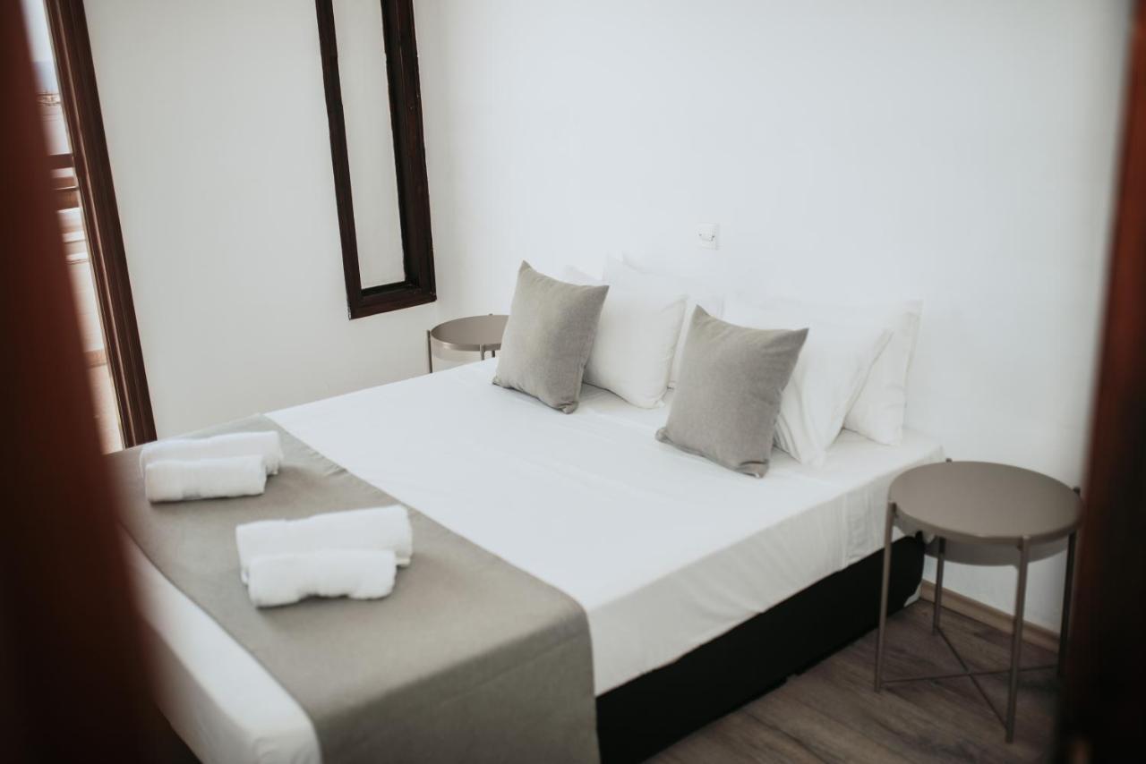 Ovis Hotel Apartments Ajía Nápa Kültér fotó
