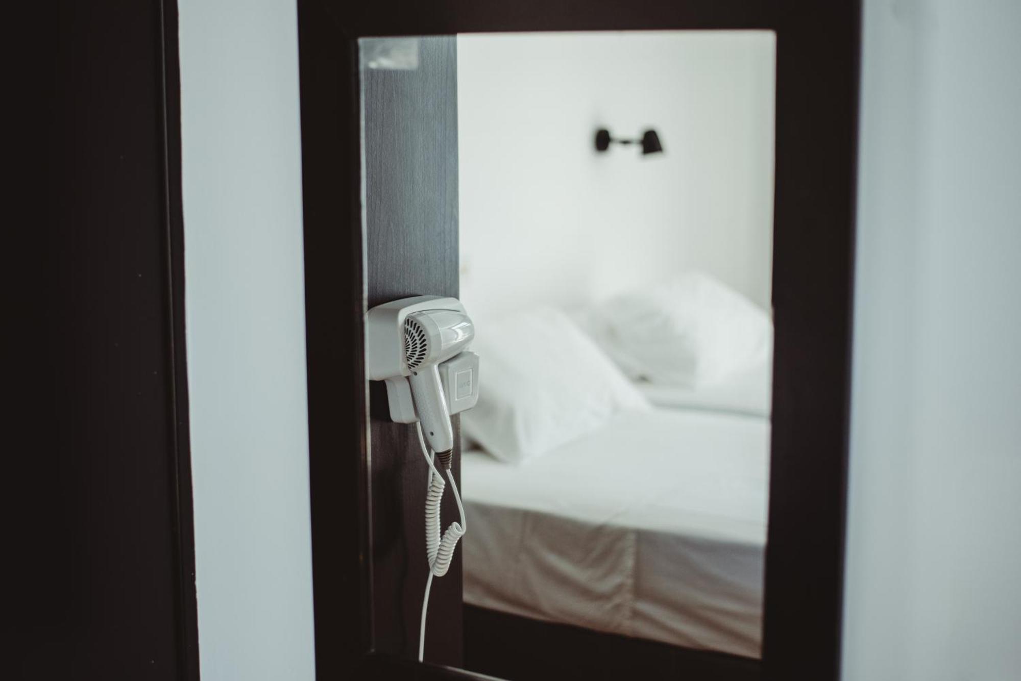Ovis Hotel Apartments Ajía Nápa Kültér fotó