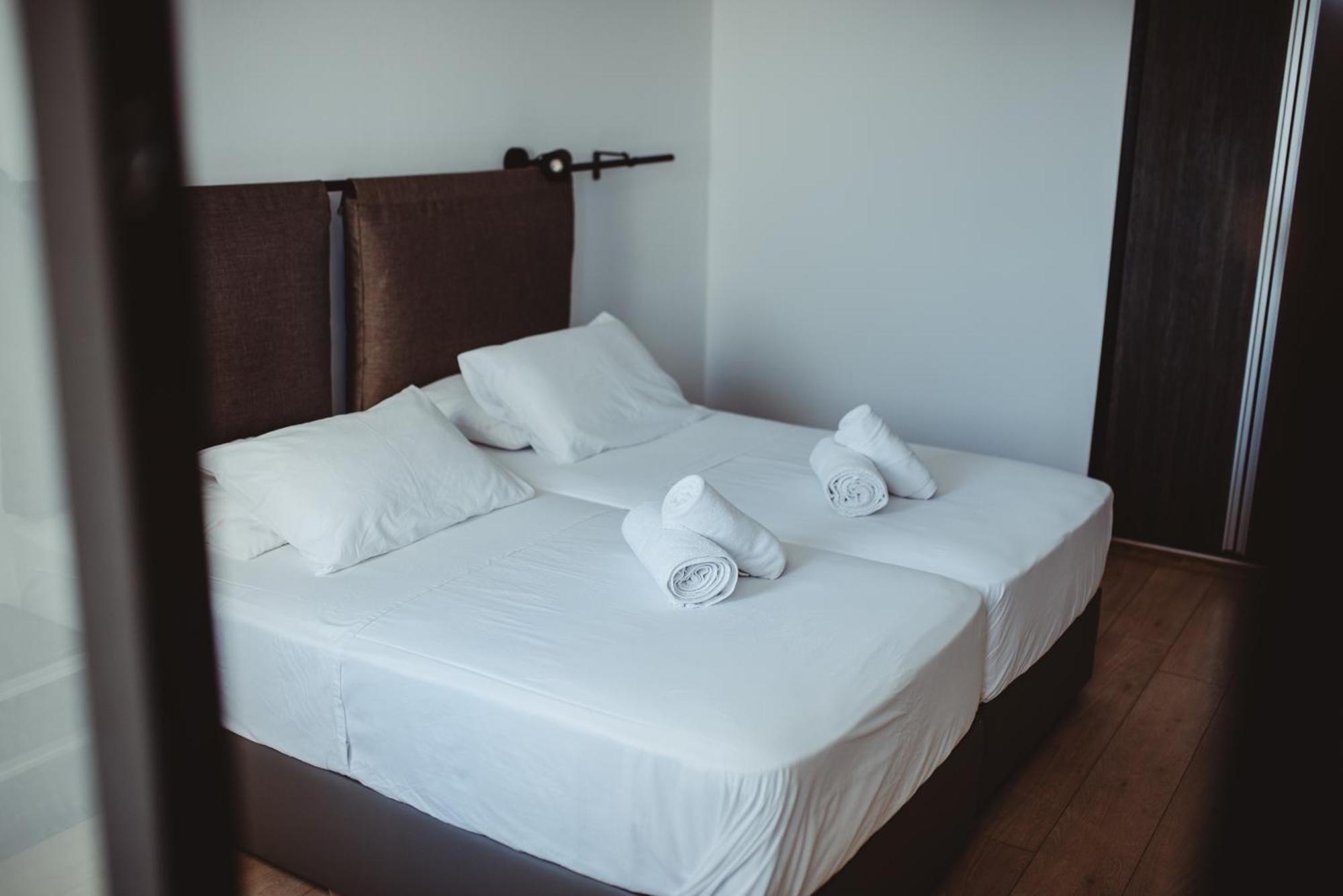 Ovis Hotel Apartments Ajía Nápa Kültér fotó