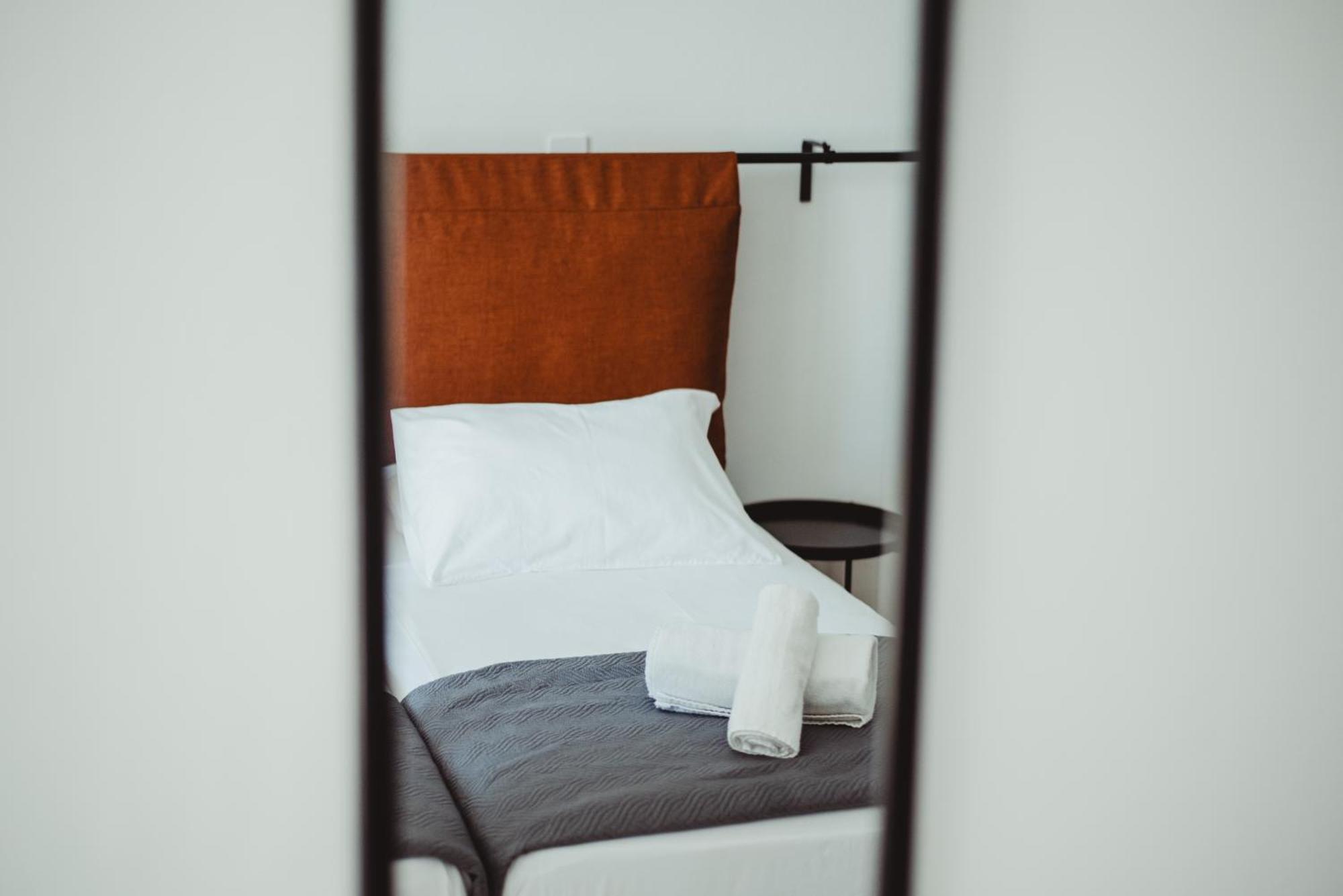 Ovis Hotel Apartments Ajía Nápa Kültér fotó