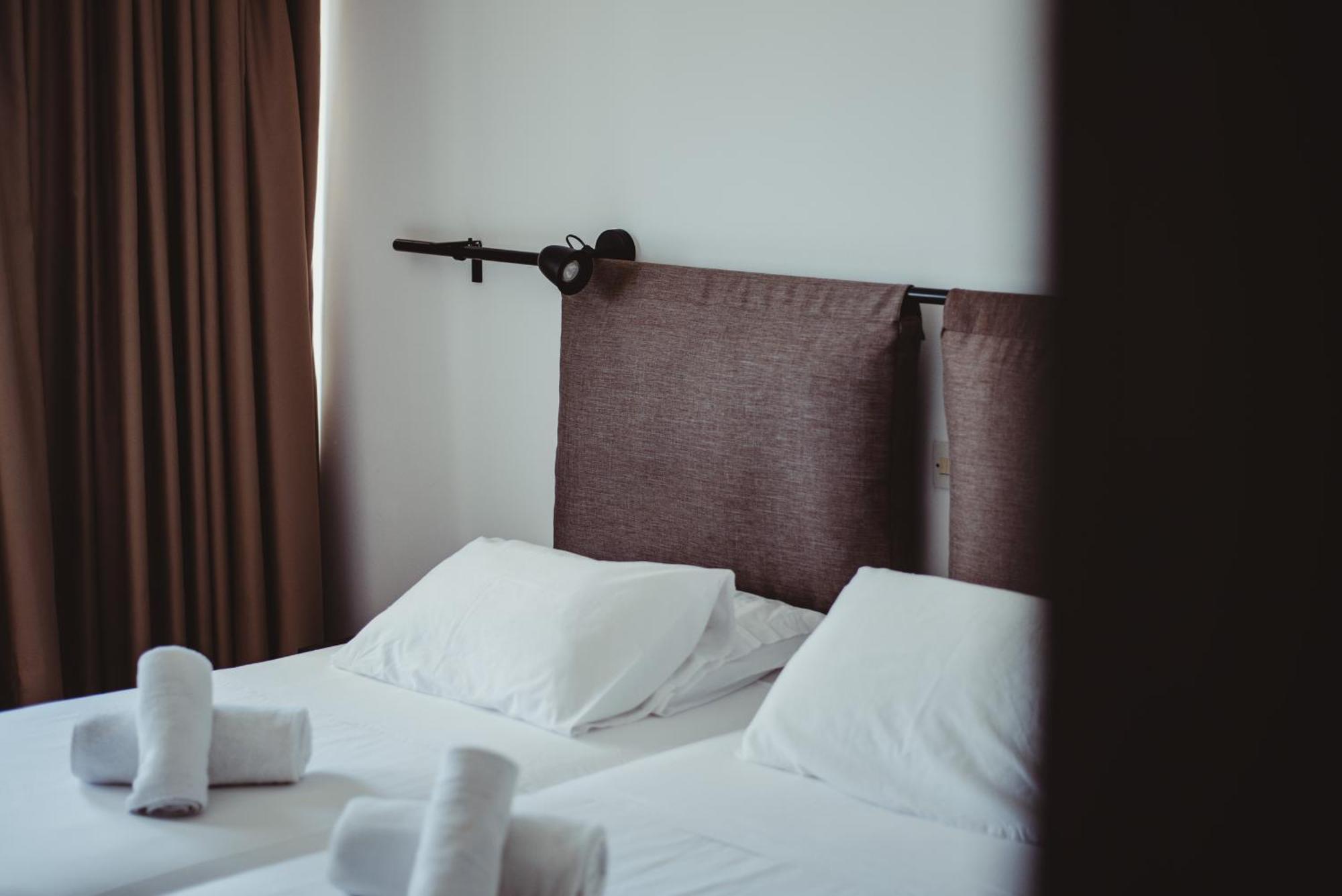 Ovis Hotel Apartments Ajía Nápa Kültér fotó